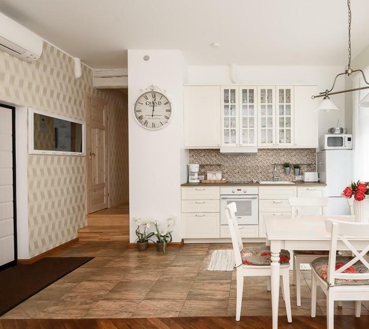 Roosi Apartment Parnu Exterior photo